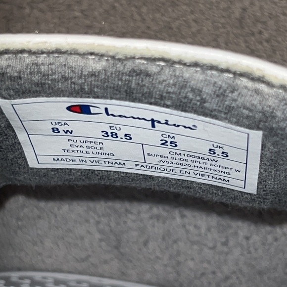 NWT CHAMPION slides - Picture 5 of 5